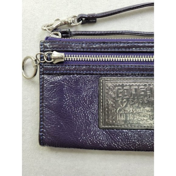 Coach Poppy Women's Deep Blue Patent Leather Zip Up Wristlet Credit Card Slots - Picture 3 of 11